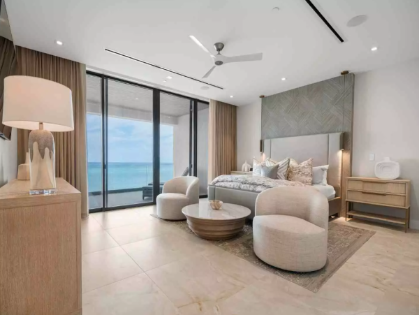 Luxury Beachfront Retreat in Nassau - Exclusive Vacation Rental